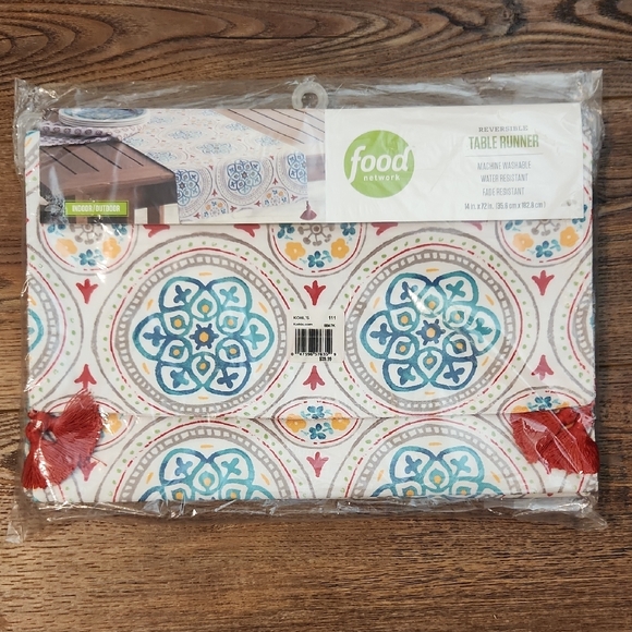 Food Network Indoor Outdoor Colorful Reversible 14" x 72" Table Runner NWT - Picture 1 of 5